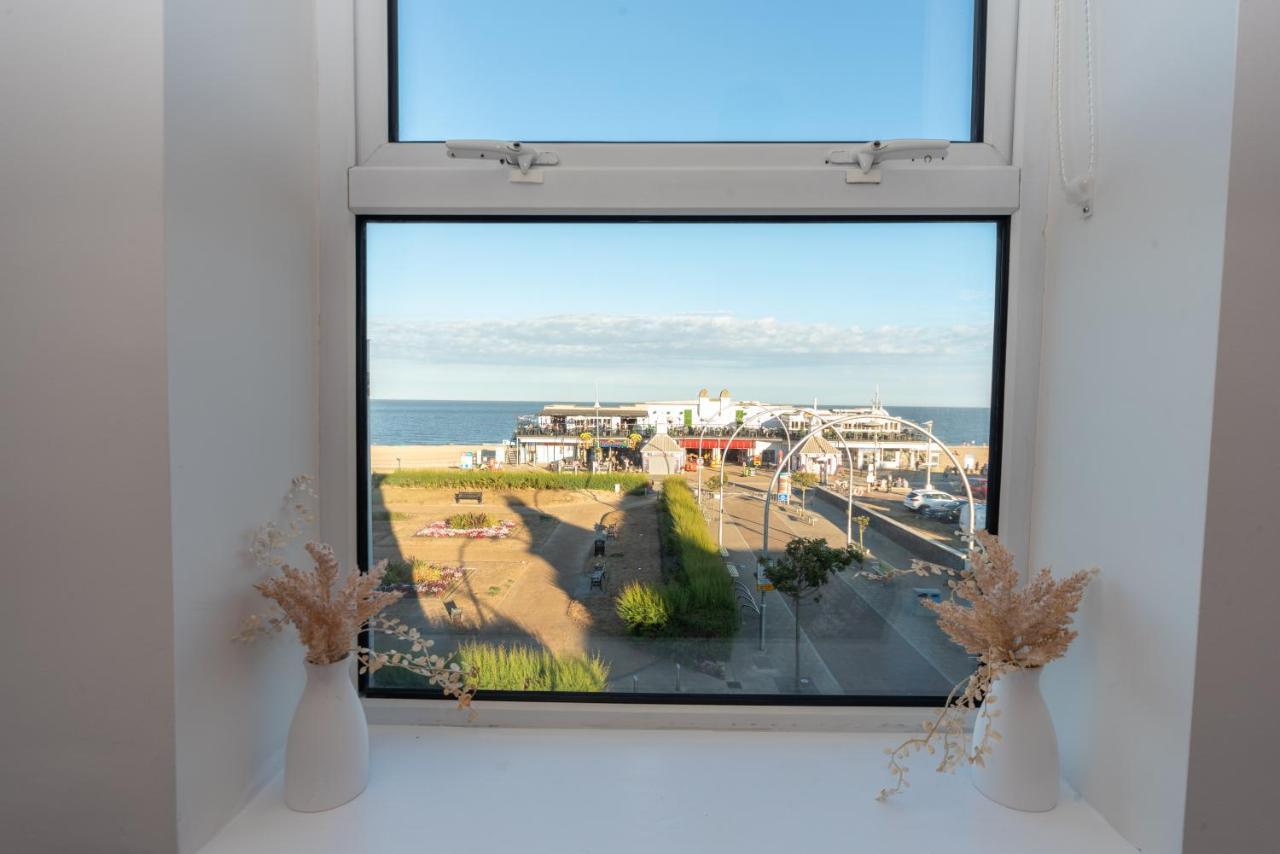 Sea Views Modern Two Bedroom Apartment Lowestoft Extérieur photo