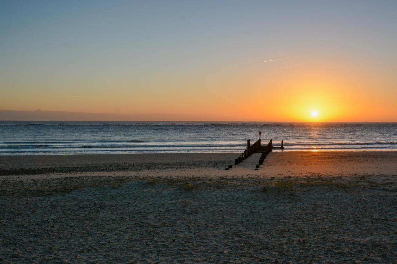Sea Views Modern Two Bedroom Apartment Lowestoft Extérieur photo