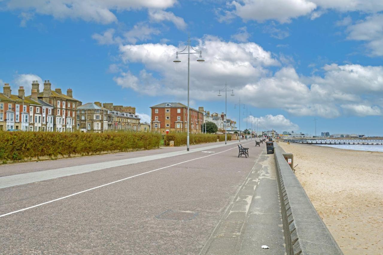 Sea Views Modern Two Bedroom Apartment Lowestoft Extérieur photo