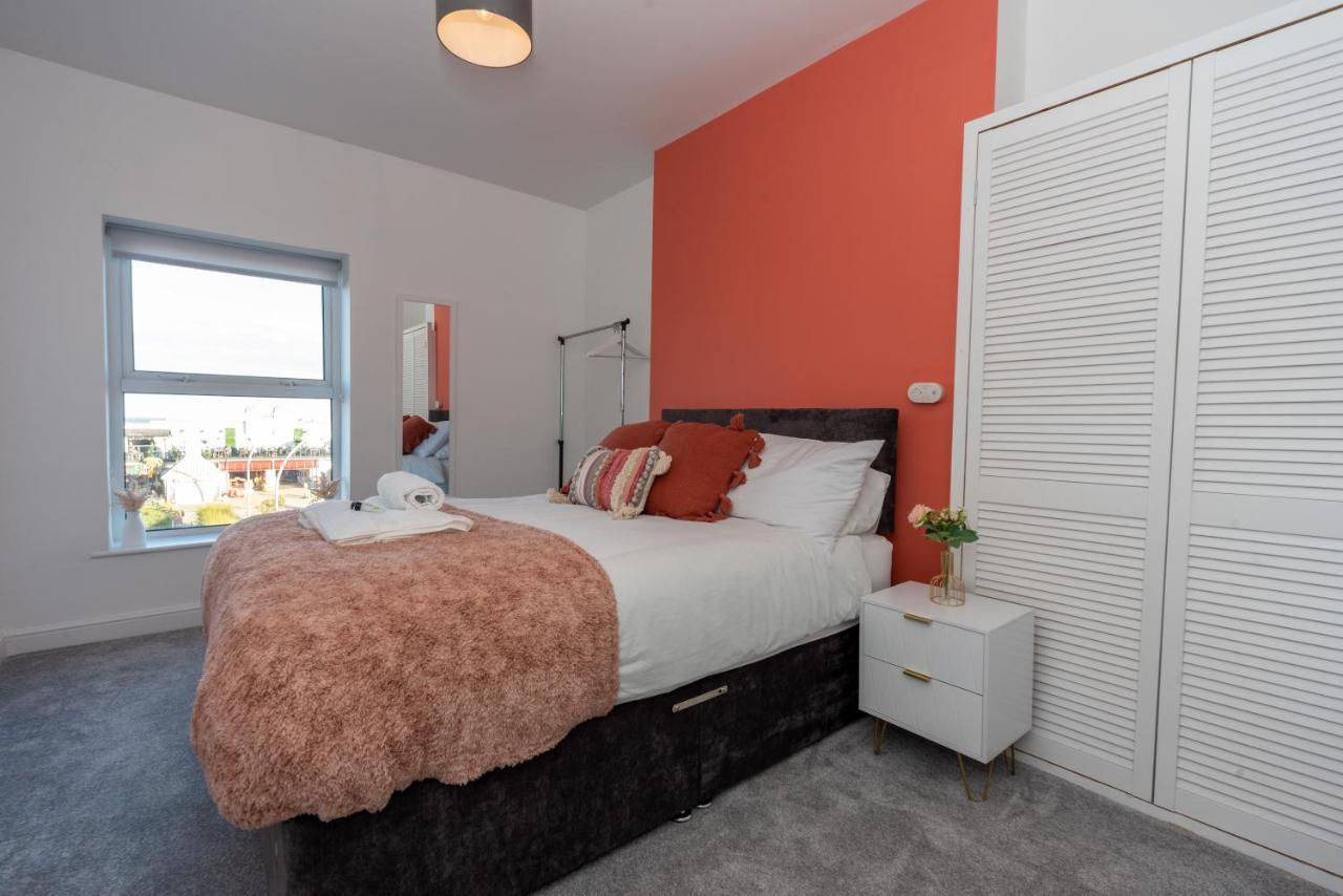Sea Views Modern Two Bedroom Apartment Lowestoft Extérieur photo